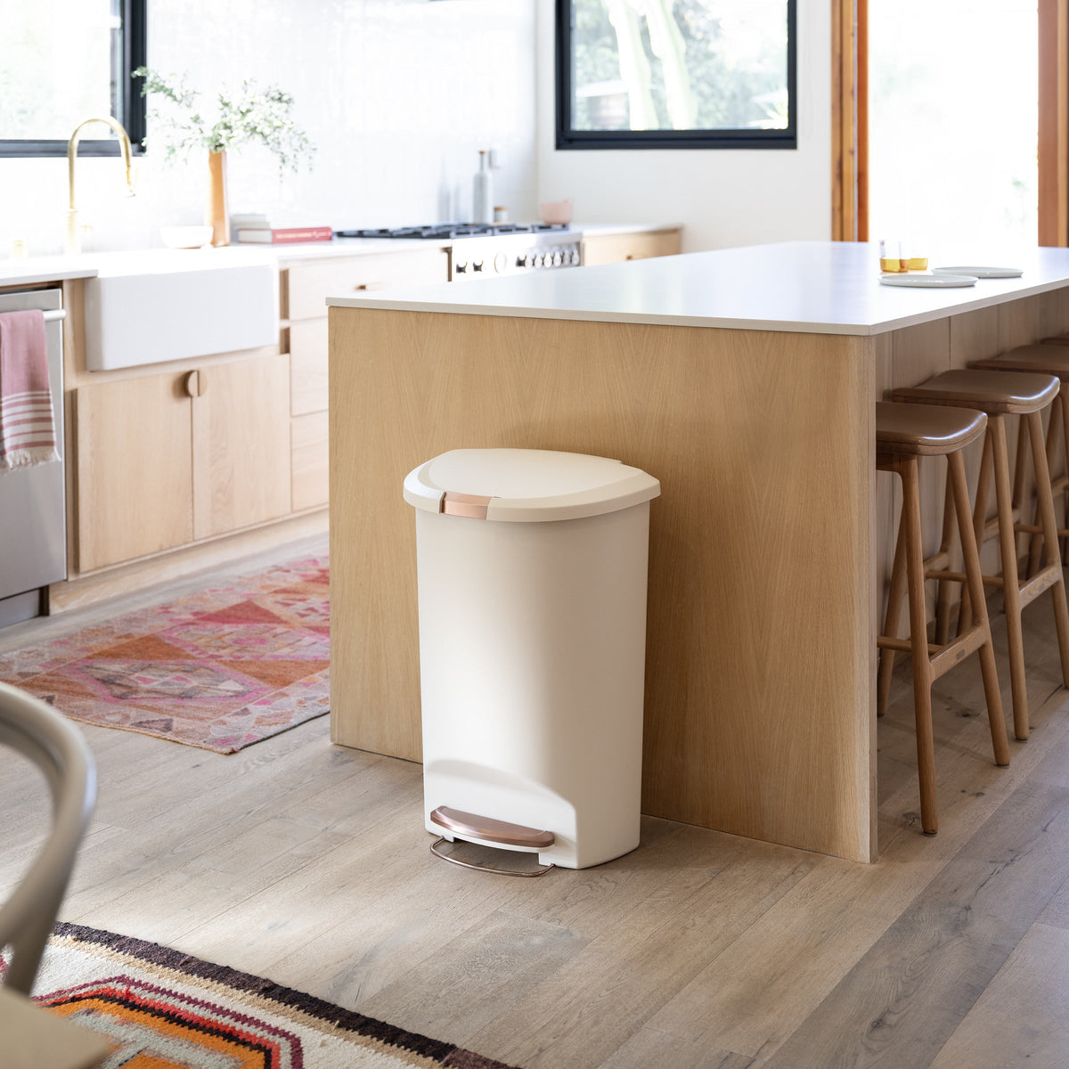 50L Semi-Round Hybrid Step Can